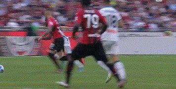 澳洲幸运10计划-【意甲】莱昂破僵特奥超级奔袭 AC米兰2比0亚特兰大